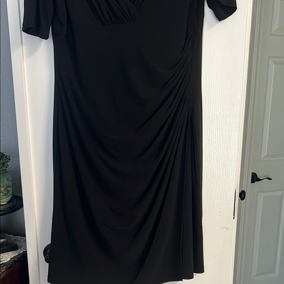 Evan Picone Black Ruched Sheath Dress V-Neck Midi - Picture 5 of 6